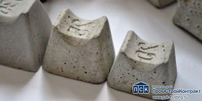 Бетонный фиксатор арматуры для песчаного и сыпучего грунта (Пирамида)